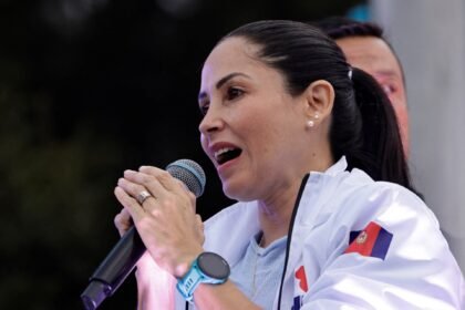 Luisa Gonzalez želi biti predsjednik Ekvadora. Hoće li se Correa odmjeriti?