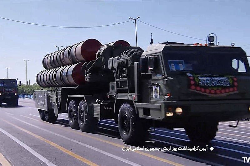 Iranci organizirali veliku vojnu paradu, prikazali ruski sistem protuzračne odbrane S-300 PMU-2