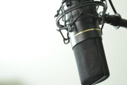 Veri Aksentijević i Miroslav Vujičić Govorna kozmetička nagrada “Radmila Vidak”, posebno Dini Colic Anđelković
