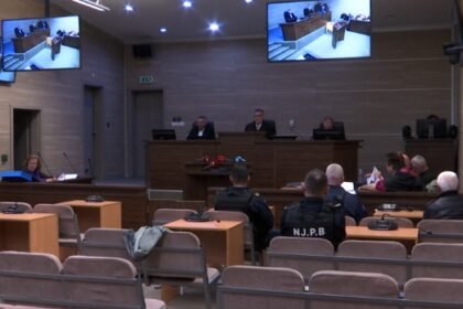 Suđenje Milosavljeviću sa istoka je kraj kraja