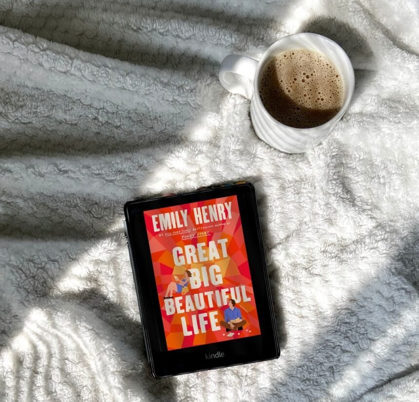 BookTok hit Emili Henri „Great Big Beautiful Life“ podelila je čitaoce, ovo su prvi utisci