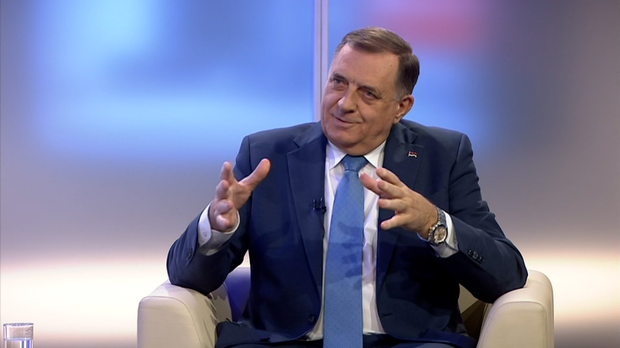 Dok je Dodik vratio iz Moskve – “Dobro veče, stigao sam, uskoro putujem ponovo”
