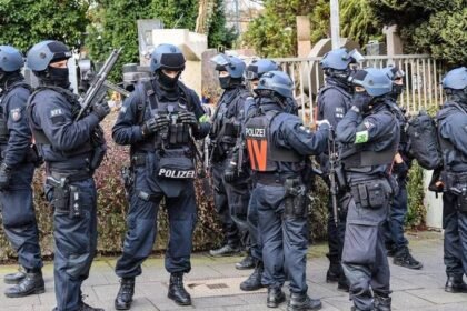 Selo u Njemačkoj završilo pod blokadom: U kući pronašli tri tijela, policija traga za ubojicom