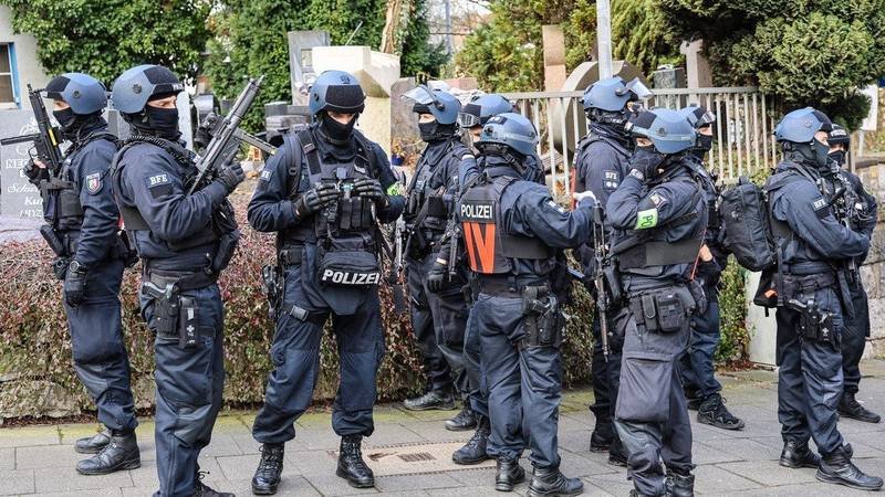 Selo u Njemačkoj završilo pod blokadom: U kući pronašli tri tijela, policija traga za ubojicom