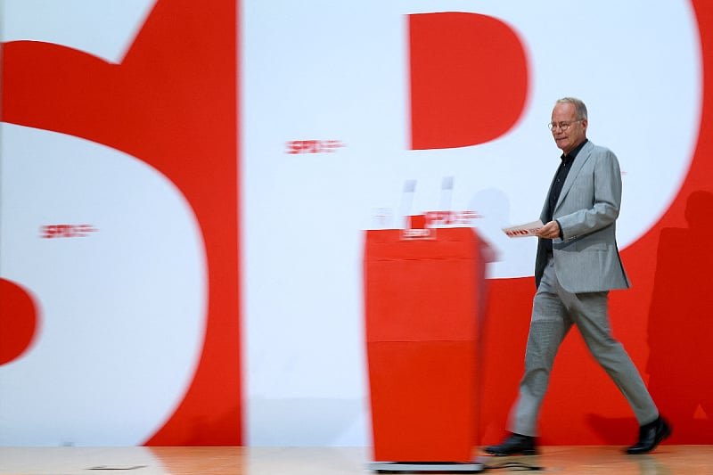 Njemački socijaldemokrati odobrili koalicijski sporazum i formiranje nove vlade s konzervativcima