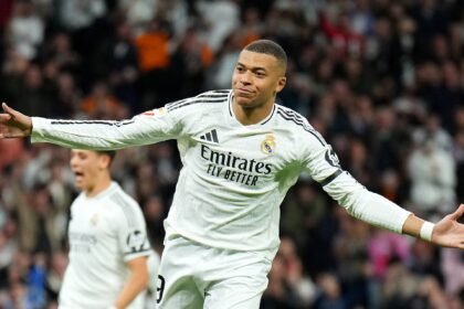 Real Madrid Move Premještanje s Barcelonom kao što se MBAPPE odeljenja isključuju legane