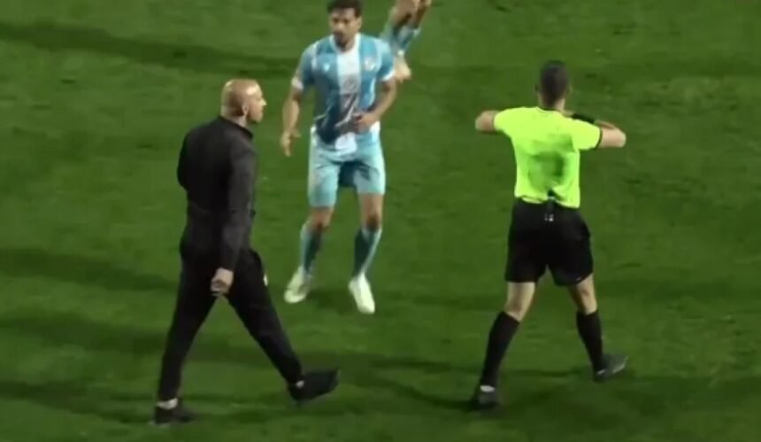 Trener Posušja Maksimović ušao na teren nezadovoljan odlukom sudije, pa dobio crveni karton