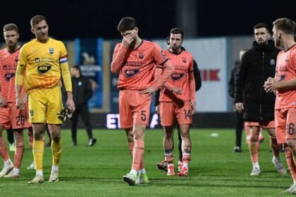 Navijači Osijeka: ‘Najgori Osijek u povijesti!’ ‘Čoharu, odlazi!’