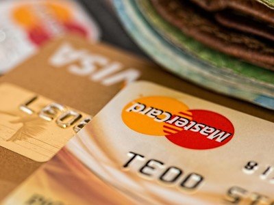Visa nudi Appleu 100 mil. USD za ulazak u Apple Card