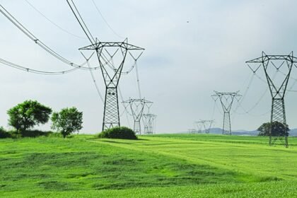 AI-jeva energetska igra: utrka visokih udjela za energetski kapacitet