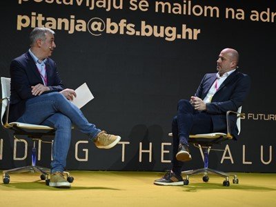 Pogledajte intervju s predsjednikom uprave Hrvatske pošte, održan na pozornici Bug Future Showa 2025