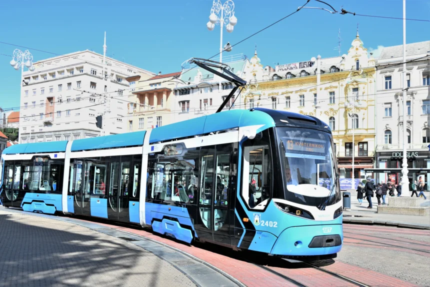 Drugi novi tramvaj u Zagrebu pušten u promet na liniji broj 13