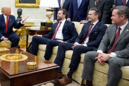 Konsorti za pamperse pogrešno su ubacili novinara u grupu chat, a zatim razgovarali o državnim tajnama