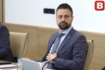 AMIDŽIĆ U PANICI: ‘Okosnica platforme im je borba protiv kriminala i korupcije, a potpisuju je sa Konakovićem za kojeg je bezbroj dokaza da mu je mentor…’