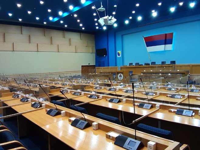 Novo zaduženje čeka odobrenje većine u NSRS-u: Opozicija i ekonomisti upozoravaju