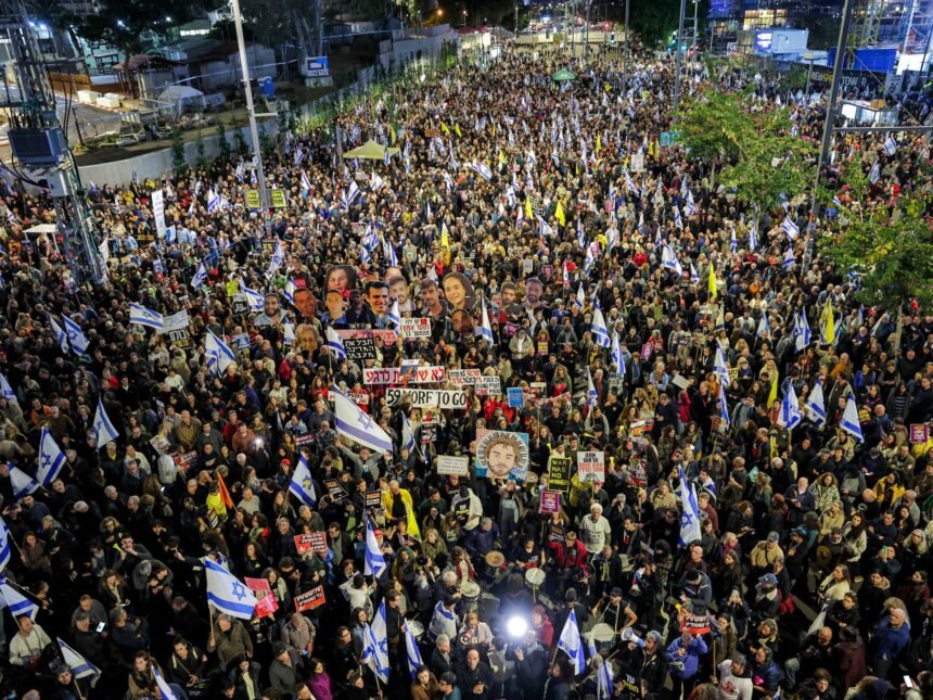 Hiljade Izraelskog protestnog razrješenja šina opklade za zarobljenike