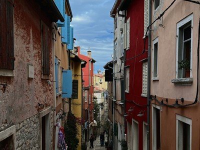 3T konferencija: pola prihoda hrvatskog turizma ovisi o malim iznajmljivačima, a država ih gazi