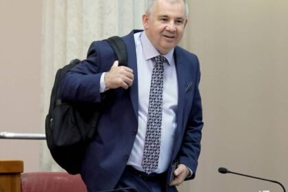 Kad jaganjci utihnu: Bivši načelnik Jasenica, koji je ‘izija stado janjaca’, opet želi fotelju