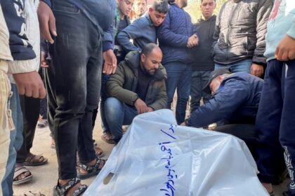 Izrael nastavlja zrake na Gazi, ubijajući 14 Palestinaca preko noći