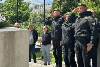 JEDINICA KOJA JE DALA NEMJERLJIV DOPRINOS U ODBRANI BiH: Delegacija Federalnog MUP-a odala počast poginulim pripadnicima Odreda policije ‘Lasta’
