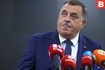 DODIK PONOVO OPTUŽUJE ‘MUSLIMANE IZ SARAJEVA’: Bjegunac od pravosuđa, ali ne i od retorike mržnje