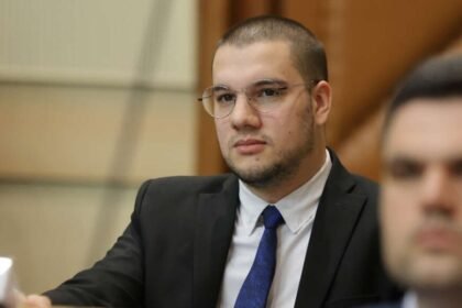 VUČINIĆ SASVIM OTVORENO: ‘Dodiku bi najviše odgovaralo da se zapuca’