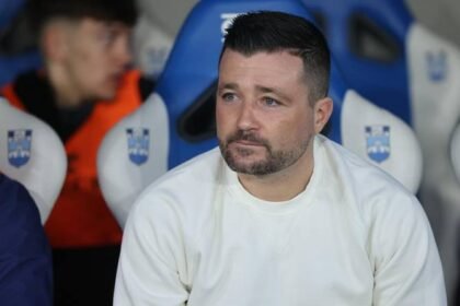 Navijači Osijeka nakon smjene Coppitellija: ‘Jednosmjernu kartu za Italiju i ne vraćaj se’