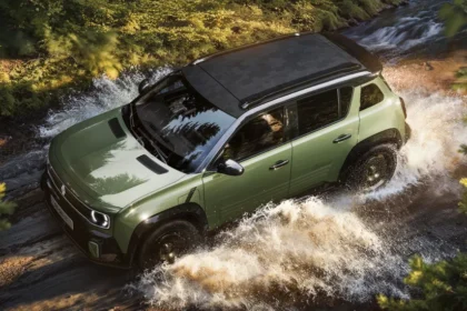 Renault predstavlja robusni koncept Renault 4 Savane 4×4 s pogonom na sve kotače