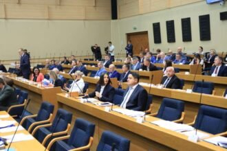 ‘ZORAN MILANOVIĆ JE VEĆI SRBIN OD OPOZICIJE’: Dodikov poslanik izjavom izazvao buru u NSRS