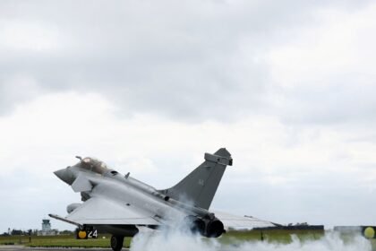 Srbija se zadužuje 1,9 milijardi eura za kupovinu 12 Rafale aviona