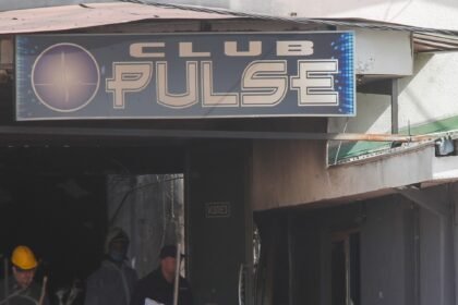 ‘Nezamirljiv gubitak’: Sjeverna Makedonija se nalaze iz smrtonosnog vatra noćnog kluba