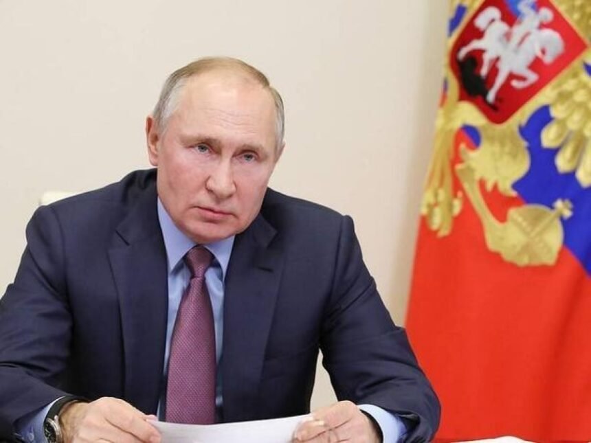 IZVELI MASOVNI UDAR: Putinov helikopter napadnut ukrajinskim dronovima tokom posjete Kurskoj regiji