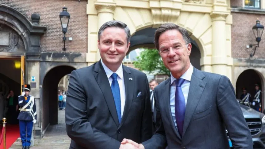 Rutte u razgovoru s Bećirovićem ponovio posvećenost NATO-a očuvanju sigurnosti BiH