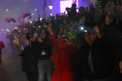 EK traži istragu je li protiv prosvjednika u Beogradu korišten ‘zvučni top’