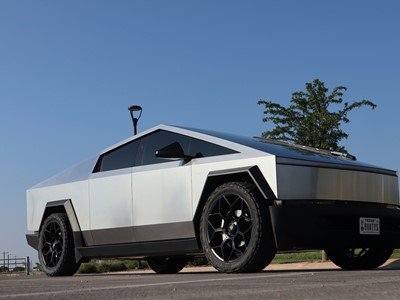 Rabljeni Tesla Cybertruck: Pad vrijednosti do 45% šokirao vlasnike i analitičare