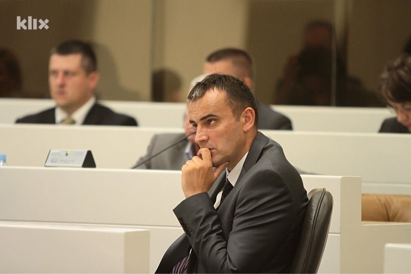 Babalj: Špirić je svoju fotelju proglasio vitalnim nacionalnim interesom po cijenu blokada života