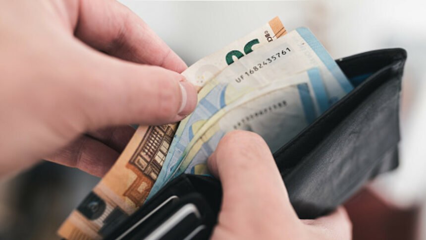 Banka jedne europske države upozorila: “Pripremite novac u gotovini, ovoliko je dovoljno za tri dana”