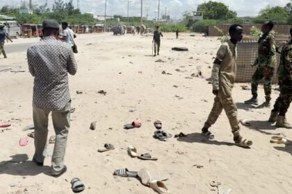 Najmanje 10 prijavljenih ubijenih u eksploziji samoubilačke bombe u Somaliji Mogadishu