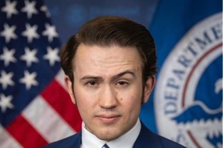 Trump za šefa Ureda za prevenciju terorizma izabrao 22-godišnjeg bivšeg vrtlara