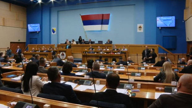 Skupštinu RS podržao je kontroverzne zaključke Predsjedništva BiH u RS-u
