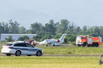‘PRILIKOM ZAUSTAVLJANJA…’: Vlasnik aviona koji je proklizao na zagrebačkom aerodromu objasnio šta je dovelo do incidenta
