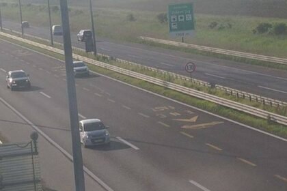 U priobalju vjetar, na cestama u unutrašnjosti ponegdje magla. Gužva na zagrebačkoj obilaznici