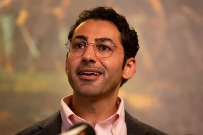 Studentski protester Mohsen Mahdawi predstavio pravni odbrambeni fond za imigrante