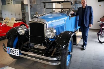 FOTO Ovo je najstariji auto u Hrvatskoj! Ima čak 100 godina, uskoro će se provozati Otočcem