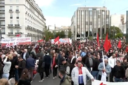 MOŽE DAN RUČI, DEMENTRACIJE I SUBLICI SA POLICIJI