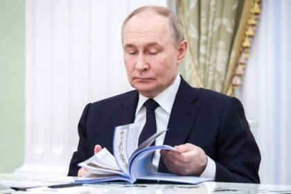 SASTAO SE ABASOM ARAKČIJEM: Putin poslao poruku SAD-u oko Irana