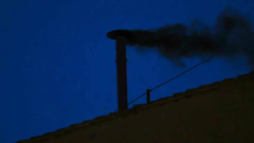 Crni dim iznad Sikstinske kapele, Papa nije izabran u prvom glasanju