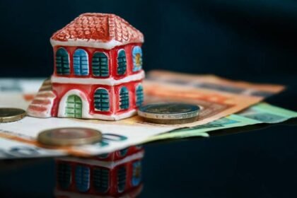 Snažan porast broja promjena prebivališta u ožujku: ‘To je zbog poreza na nekretnine’