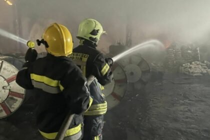 NEODGOVORNOST I NEMAR: Komšinica bacila opušak