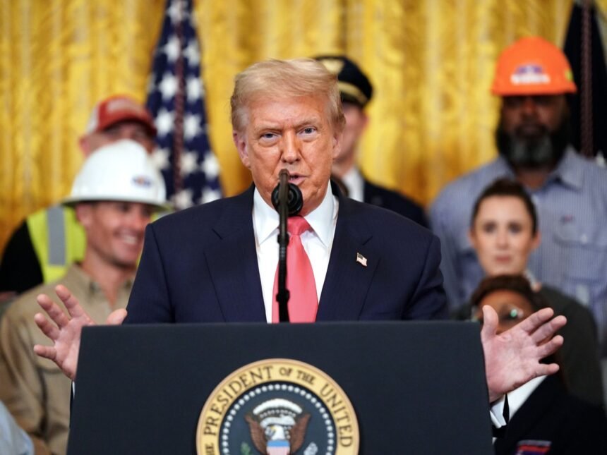 Mediji: Trumpova administracija Iranu nudi investicije od 30 milijardi dolara